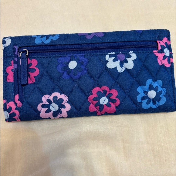 Vera Bradley Ellie Print Wallet - Picture 4 of 4